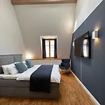 Truly - Viel Platz Fuer Business & Familie - Modern, Garage, Fahrstuhl Appartement