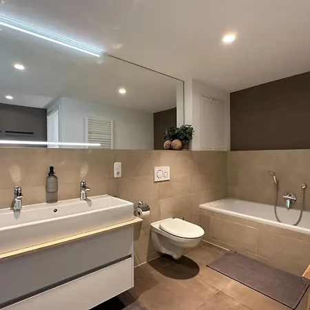 Truly - Viel Platz Fuer Business & Familie - Modern, Garage, Fahrstuhl